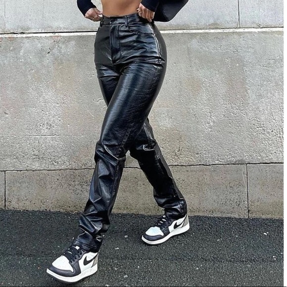 White fox shiny black faux leather pants - Picture 4 of 10